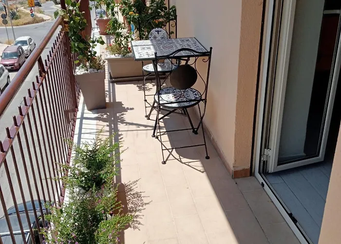 Chiaravalle Apartment *