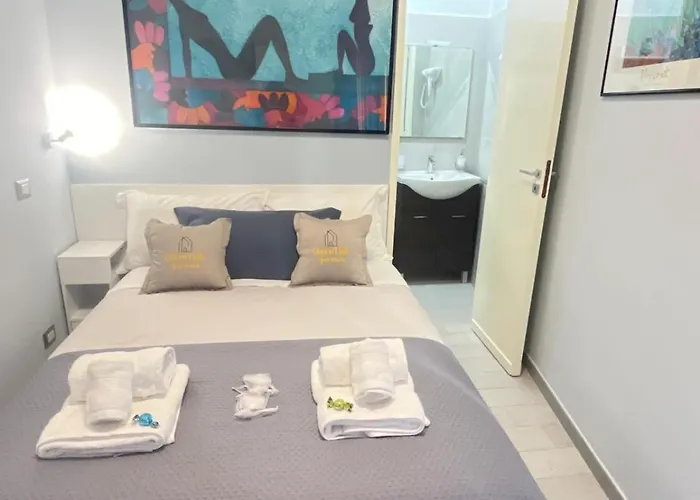 Chiaravalle Apartment *