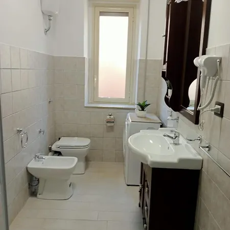 Chiaravalle Apartment