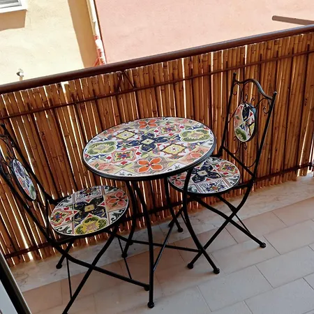 Chiaravalle Apartment *