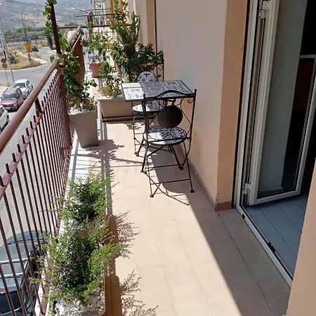 Chiaravalle Apartment *